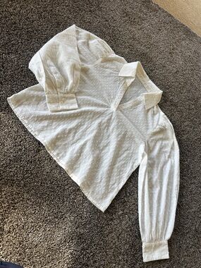 White Swiss Dot Button-Up Blouse Small Spring Lightweight Collared Office